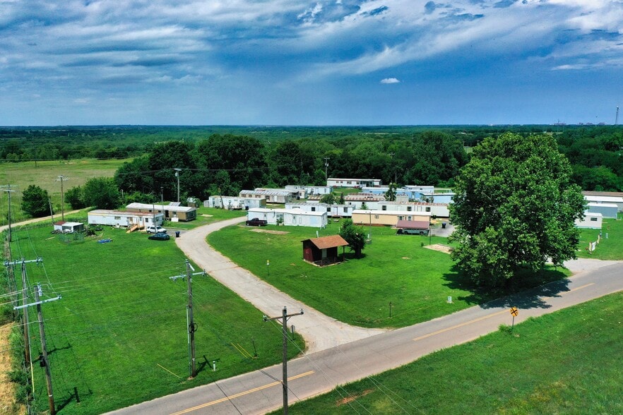 More Photos Of 400 S Front St, Noble Manufactured Housing Mobile Home Park For Sale