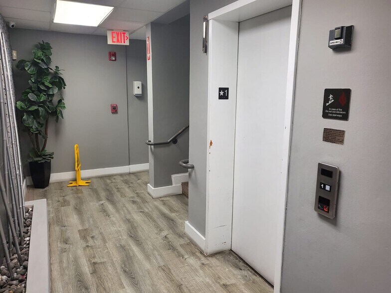 More Photos Of 2971-2975 Coral Way, Coral Gables Office For Sale