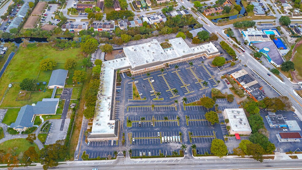 More Photos Of 941 Kimberly Blvd, North Lauderdale Unknown For Lease