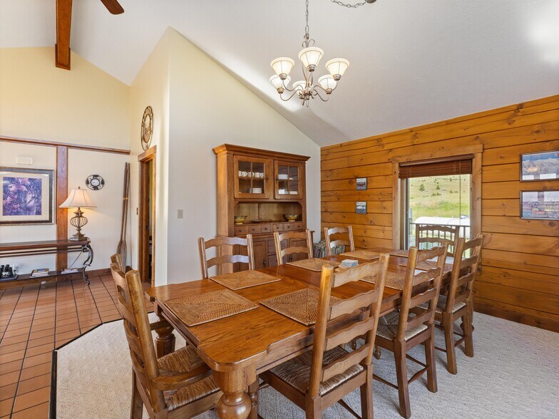 More Photos Of 29 Wineglass Loop S, Livingston Specialty For Sale