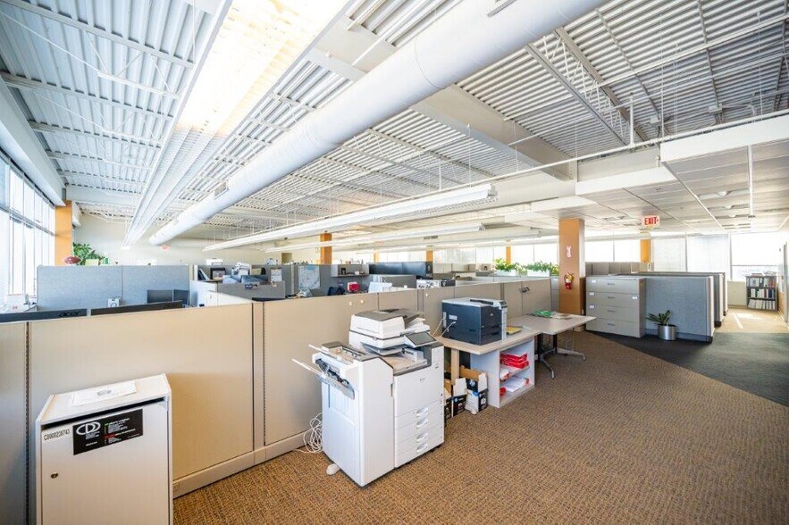 More Photos Of 2221 Schrock Rd, Columbus Office For Sale