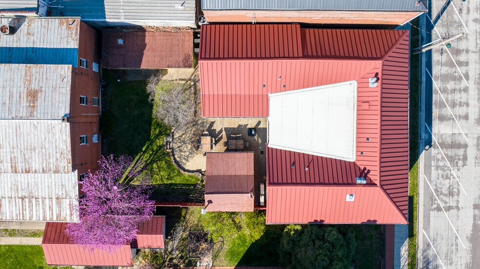 More Photos Of 208-210 Wharf St, Hermann Hospitality For Sale