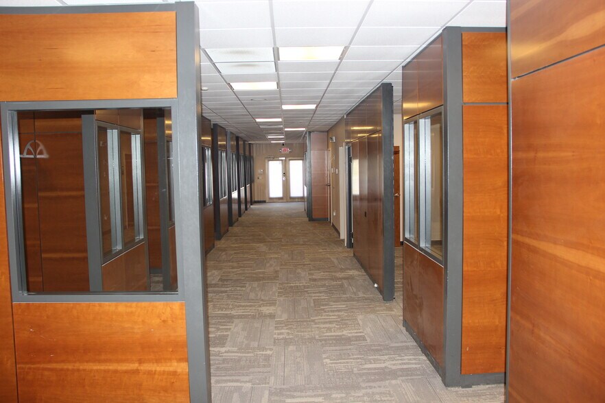 More Photos Of 907 S Woodland Blvd, Deland Office For Sale