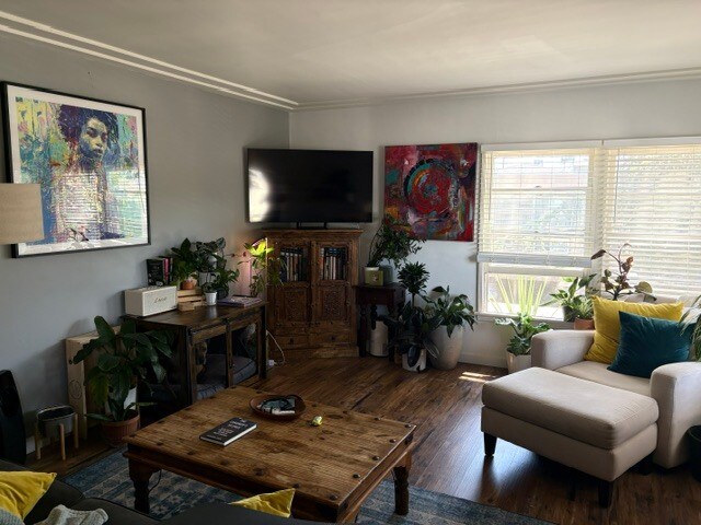 More Photos Of 1135 S Corning St, Los Angeles Apartments For Sale