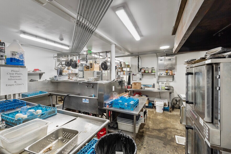 More Photos Of 17106 Pacific Ave, Spanaway Restaurant For Sale