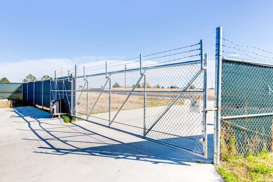 More Photos Of 5018 W Graneros Rd, Colorado City Industrial For Sale