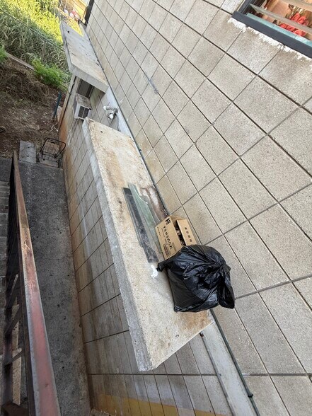 More Photos Of 2135 Bannister Pl, Honolulu Multifamily For Sale