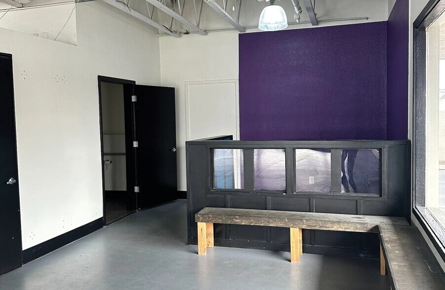 More Photos Of 3335-3387 N Five Mile Rd, Boise General Retail For Sale