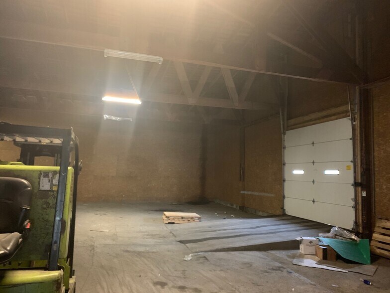 More Photos Of 85 North Rd, Highland Refrigeration Cold Storage For Lease