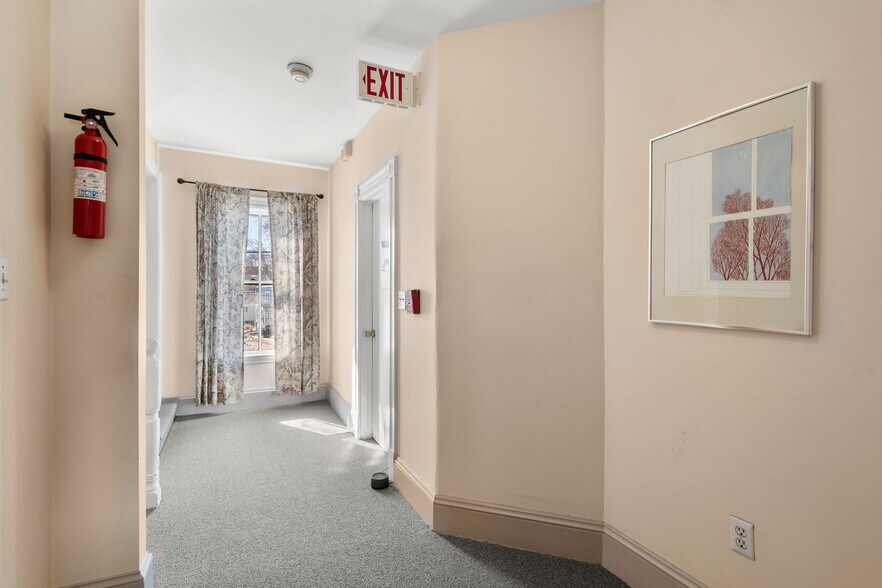 More Photos Of 113 Belmont St, Belmont Office For Sale