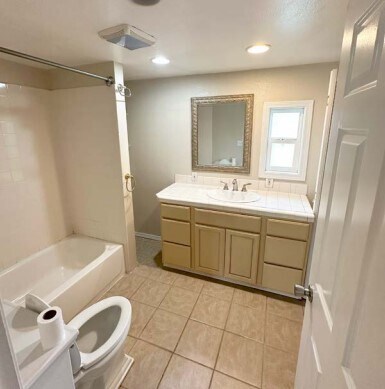 More Photos Of 17244 SE Wax Rd, Covington Office For Lease