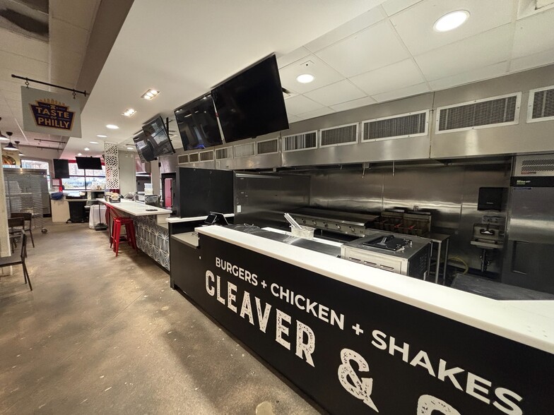 More Photos Of 6575 Greenwood Plaza Blvd, Greenwood Village Restaurant For Lease