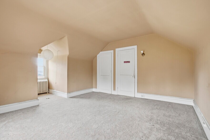 More Photos Of 678 Ferne Blvd, Drexel Hill Office For Sale