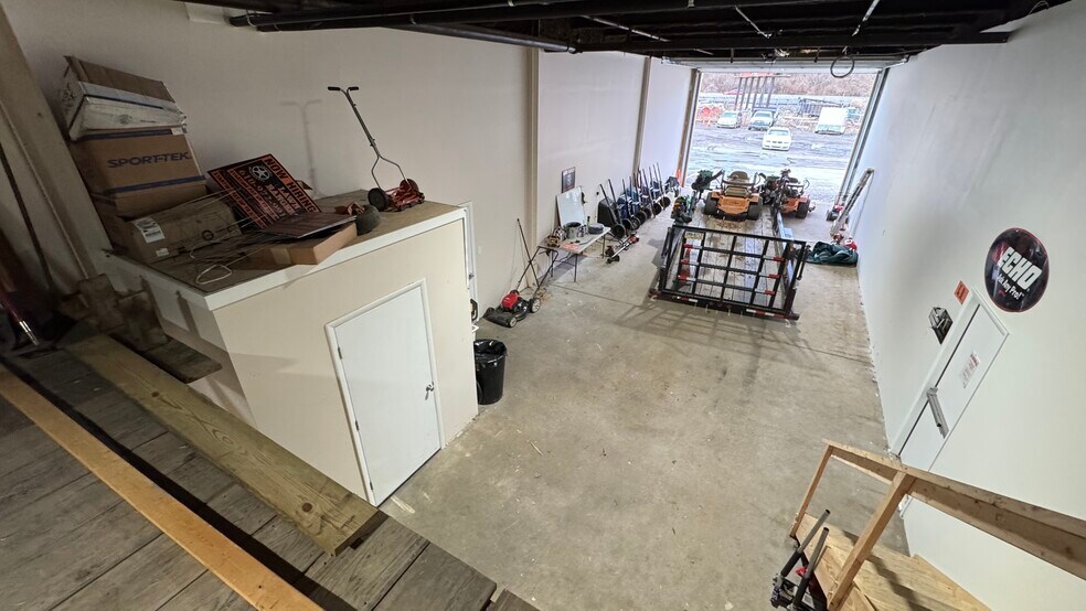 More Photos Of 2300 Wood Ave, Easton General Retail For Sale