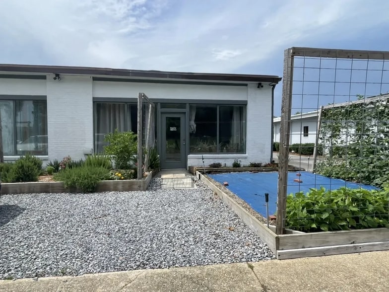 Primary Photo Of 214 Intendencia St, Pensacola Restaurant For Lease