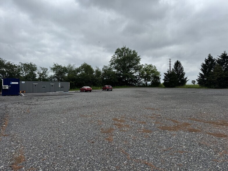 More Photos Of 935 Stone Hill Road, Denver Land For Lease