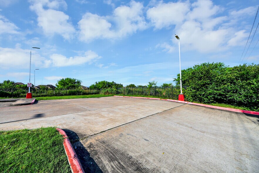 More Photos Of 13629 Alief Clodine Rd, Houston Land For Sale