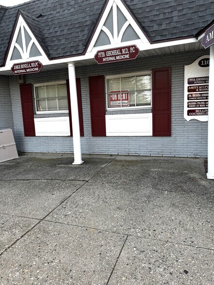 More Photos Of 116 Broadway, Amityville Office For Lease