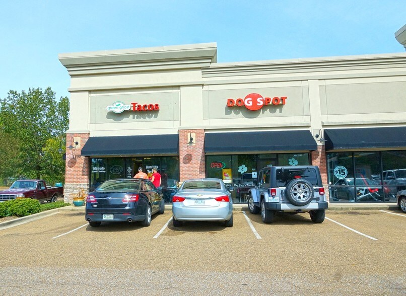 More Photos Of 1290 E County Line Rd, Ridgeland Storefront For Lease