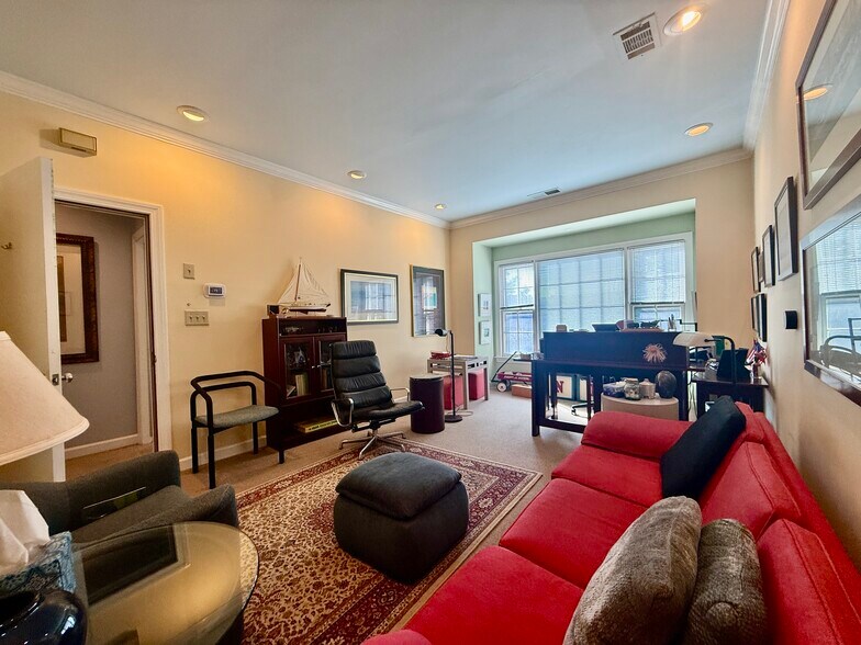 More Photos Of 25 Lenox Pt NE, Atlanta Office For Sale
