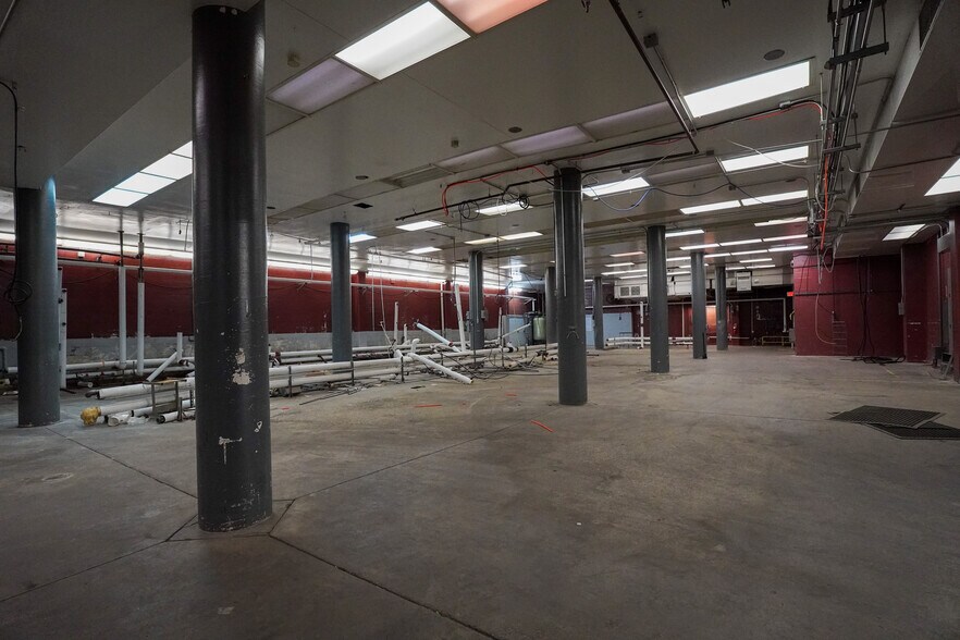 More Photos Of 1612-1616 Moore St, Cincinnati Manufacturing For Sale