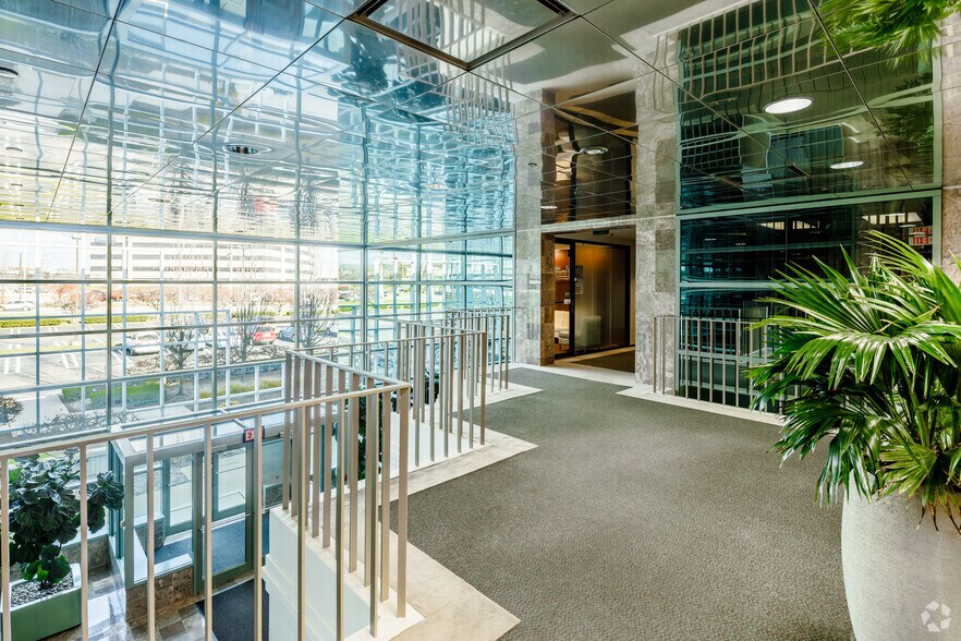 More Photos Of 39209 W 6 Mile Rd, Livonia Office For Lease