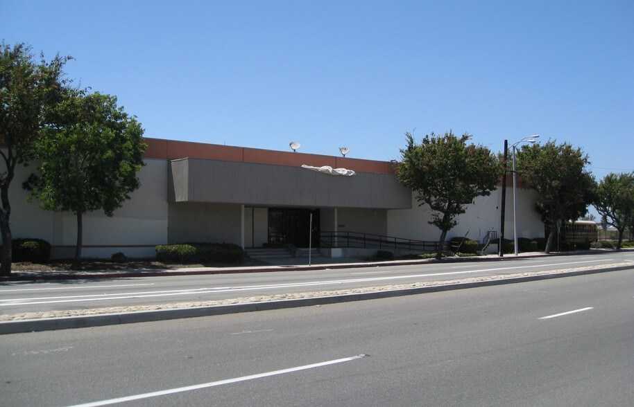 More Photos Of 205 W Torrance Blvd, Carson Warehouse For Lease