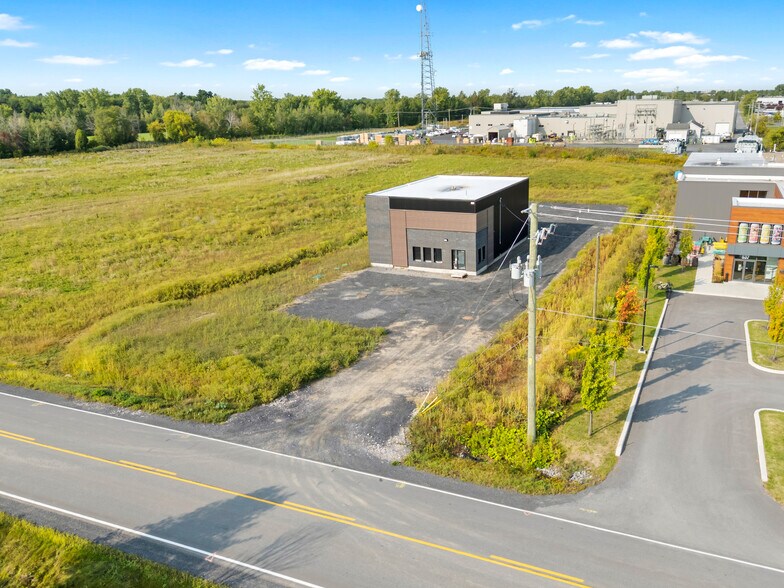 More Photos Of 523 Rang 3E, Saint-jean-sur-richelieu Land For Lease