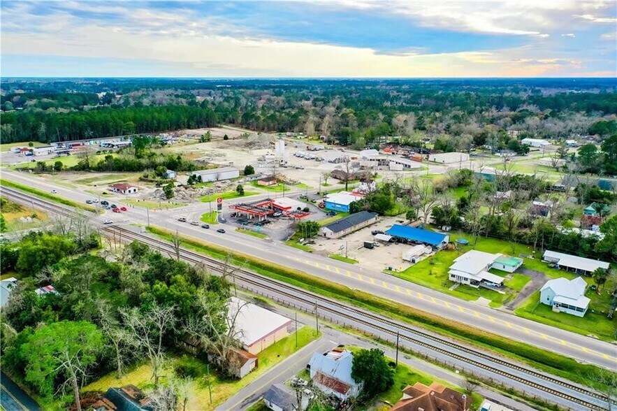 More Photos Of 1921 State St, Waycross General Retail For Sale