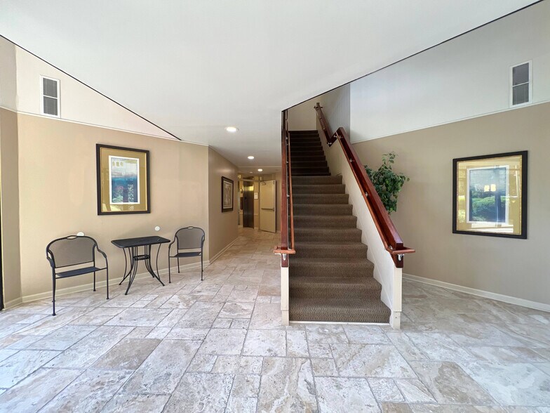 More Photos Of 1 Harbison Way, Columbia Medical For Lease