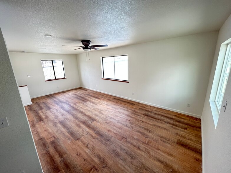 More Photos Of 717 5th St, Prescott Manufacturing For Lease