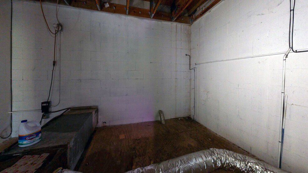 More Photos Of 461 Forrest Ave, Cocoa Warehouse For Lease