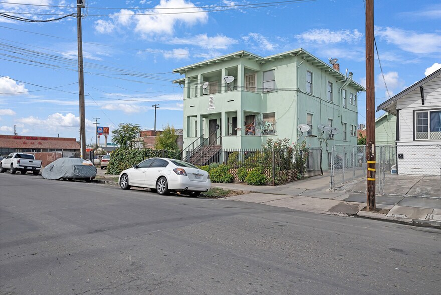 More Photos Of 221 E Sonora St, Stockton Apartments For Sale
