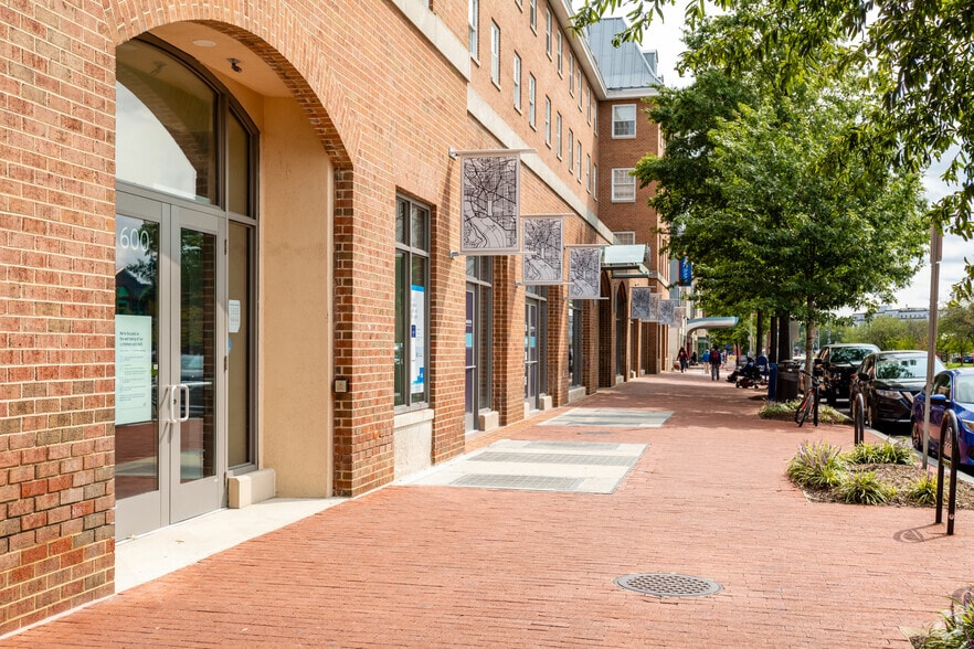 More Photos Of 600 Pennsylvania Ave SE, Washington Office For Lease