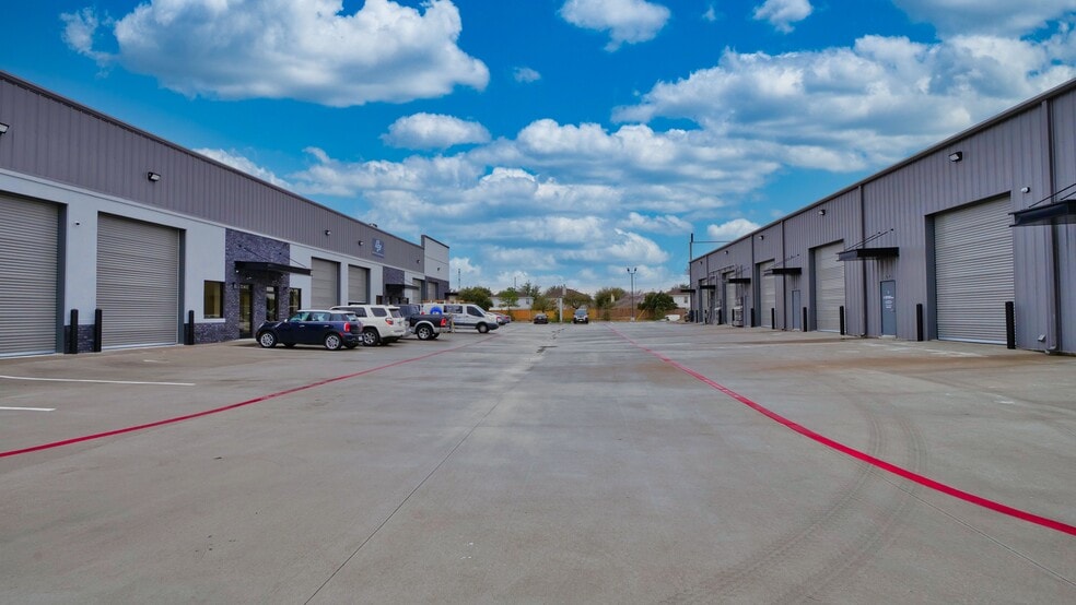 More Photos Of 3730 N Mason Rd, Katy Flex For Lease