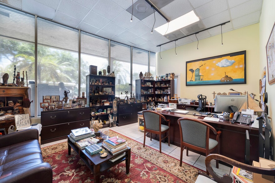 More Photos Of 10200 NW 25th St, Doral Light Distribution For Sale