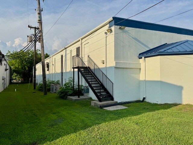 More Photos Of 7121 Cockrill Bend Blvd, Nashville Warehouse For Lease