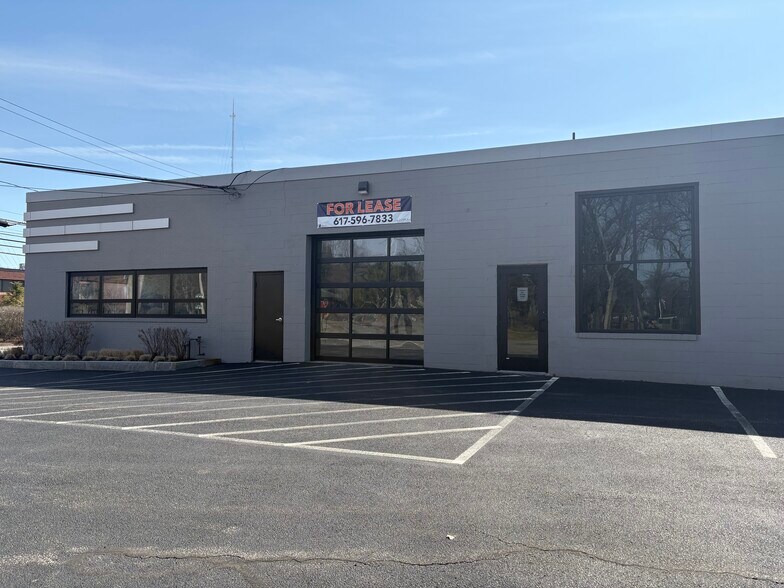 More Photos Of 95 Hampton Ave, Needham Light Manufacturing For Lease
