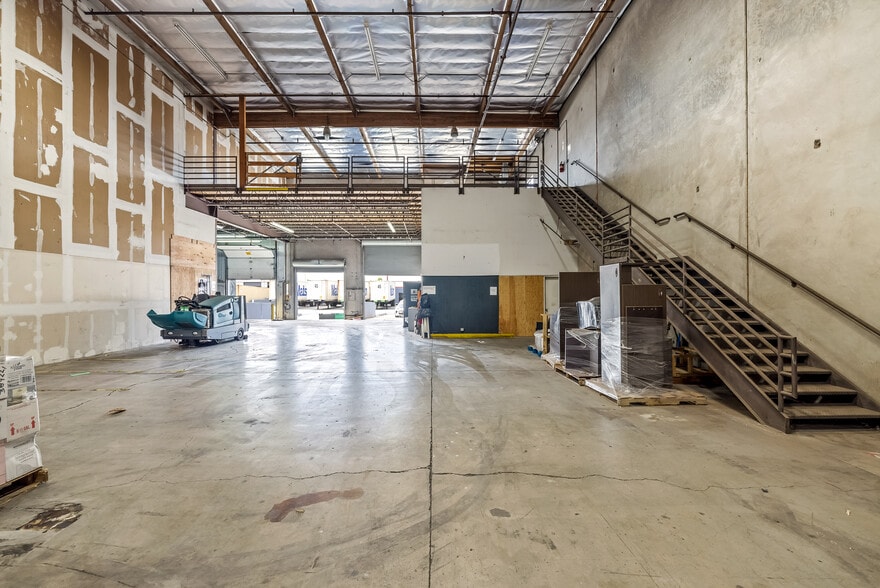 More Photos Of 91-280 Hanua St, Kapolei Warehouse For Lease