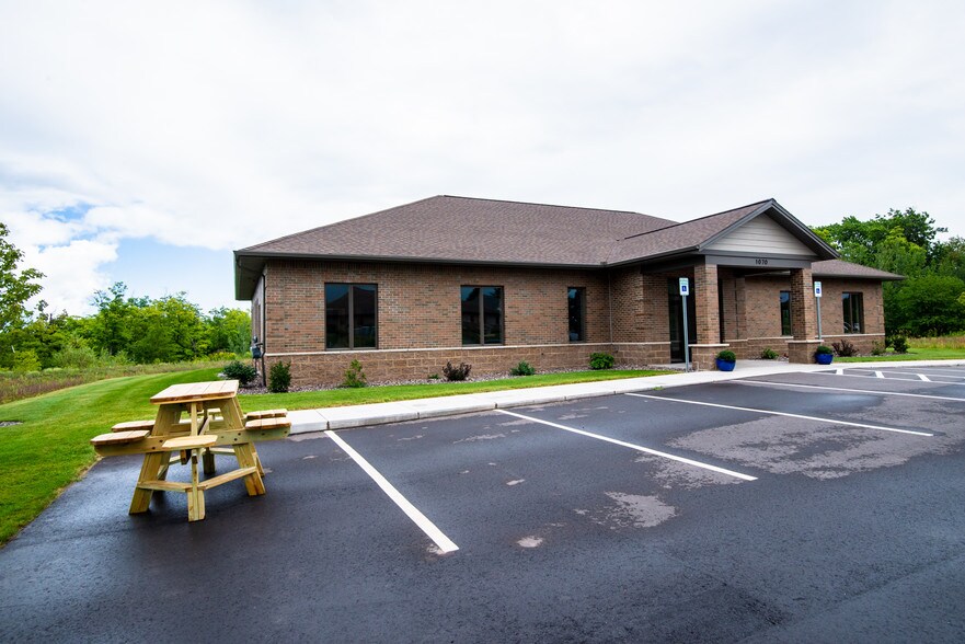 Primary Photo Of 1070 Commerce Dr, Marquette Medical For Lease