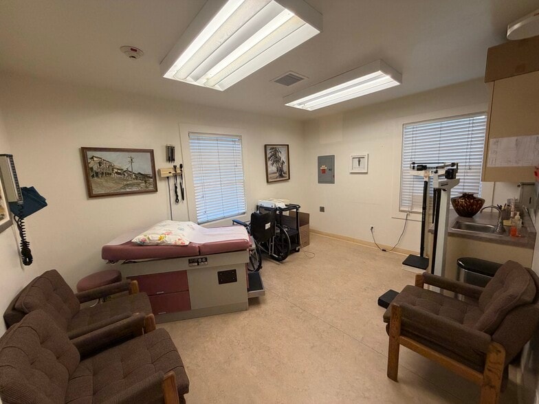 More Photos Of 2498 Stevens Creek Blvd, San Jose Medical For Sale