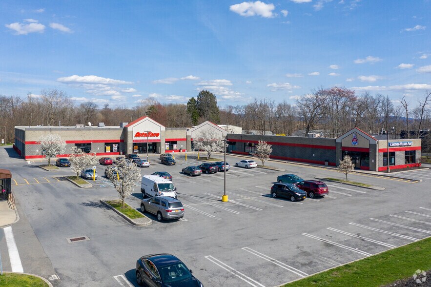 More Photos Of 1404 Union Ave, Newburgh Unknown For Lease