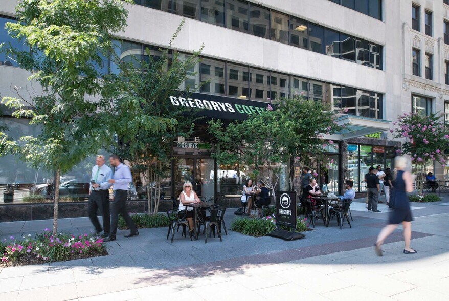 More Photos Of 1000 Vermont Ave NW, Washington Office For Lease