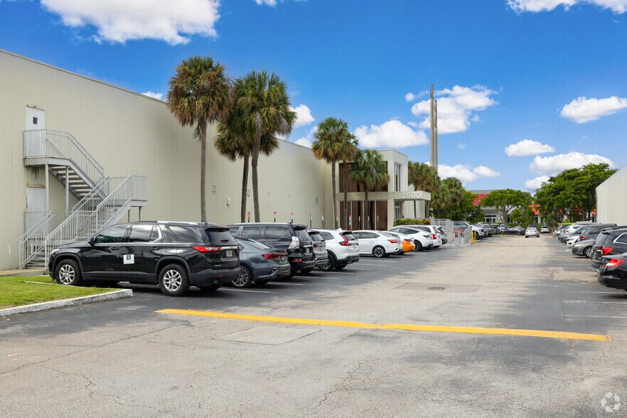 More Photos Of 2500 NW 79th Ave, Doral Office For Lease