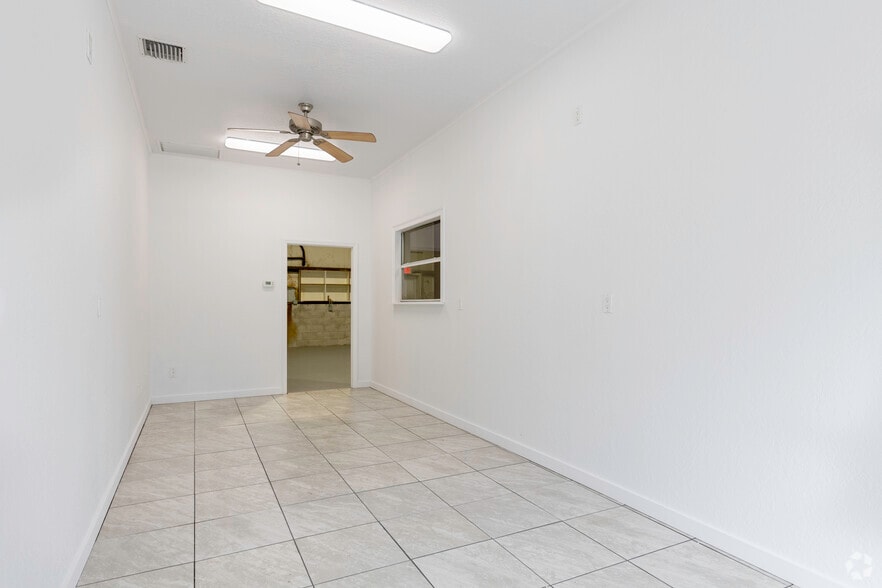 More Photos Of 805 33rd Ct SW, Vero Beach Unknown For Lease