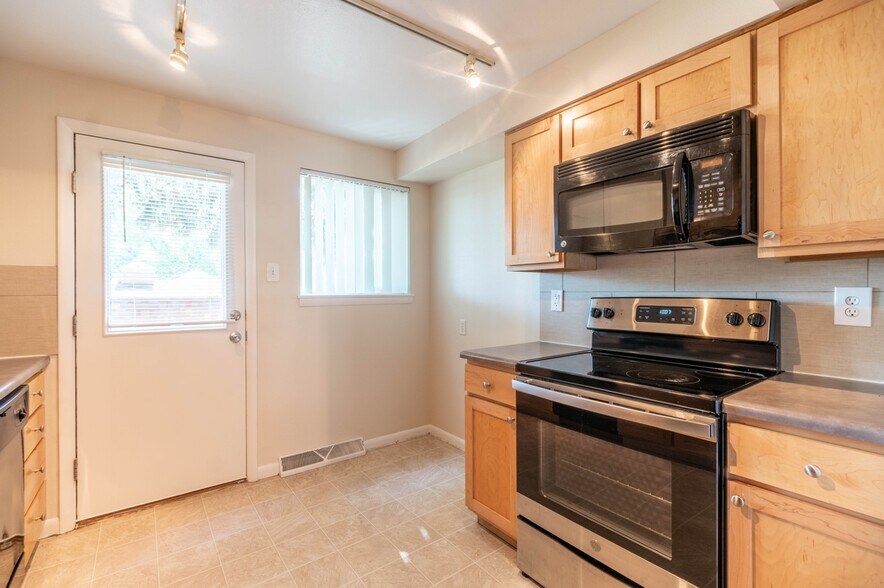 More Photos Of 5978 W 29th Ave, Edgewater Apartments For Sale