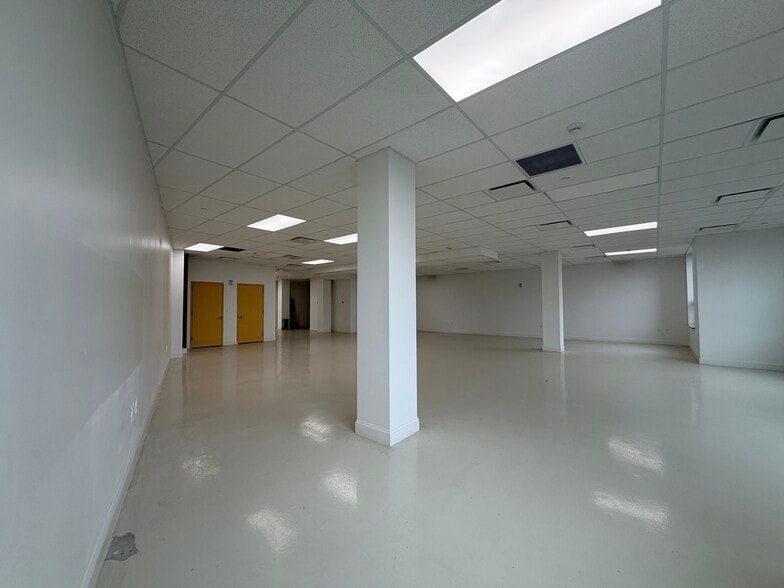 More Photos Of 306 Powers St, Brooklyn Office For Lease