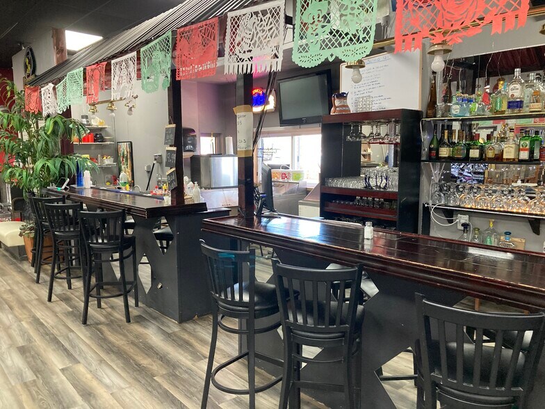 More Photos Of 528 W Clark St, Pasco Restaurant For Sale