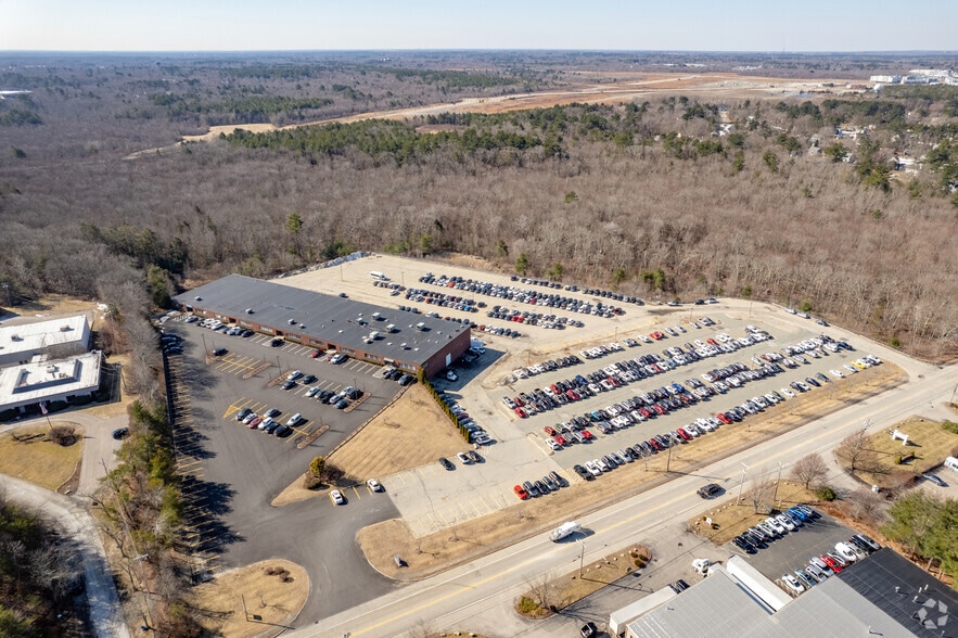 More Photos Of 67 Sharp St, Hingham Manufacturing For Lease