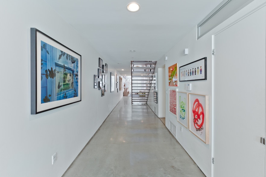 More Photos Of 2100 Abbot Kinney Blvd, Venice Office For Lease